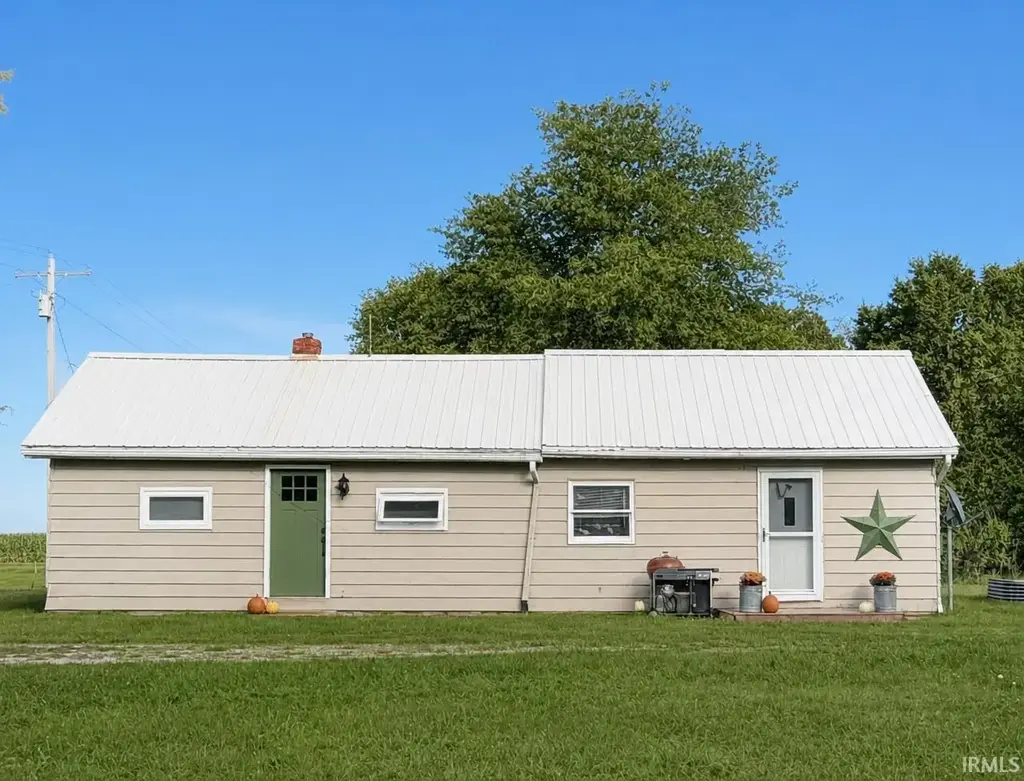 8543 E 350 S, Akron