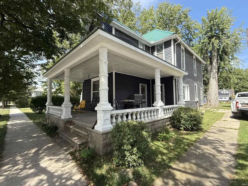 389 E Main Street, Camden