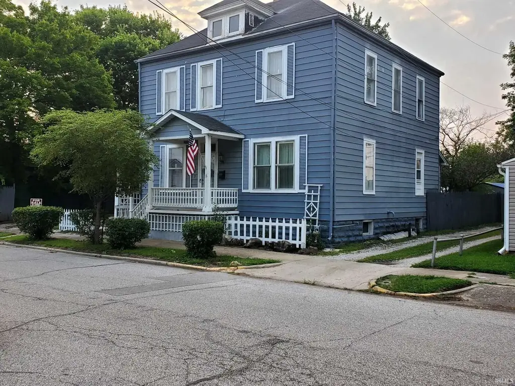 227 S 7th Street, Vincennes