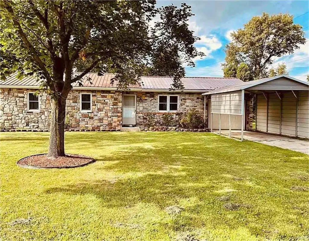 501 Jackson Heights Road, Plymouth