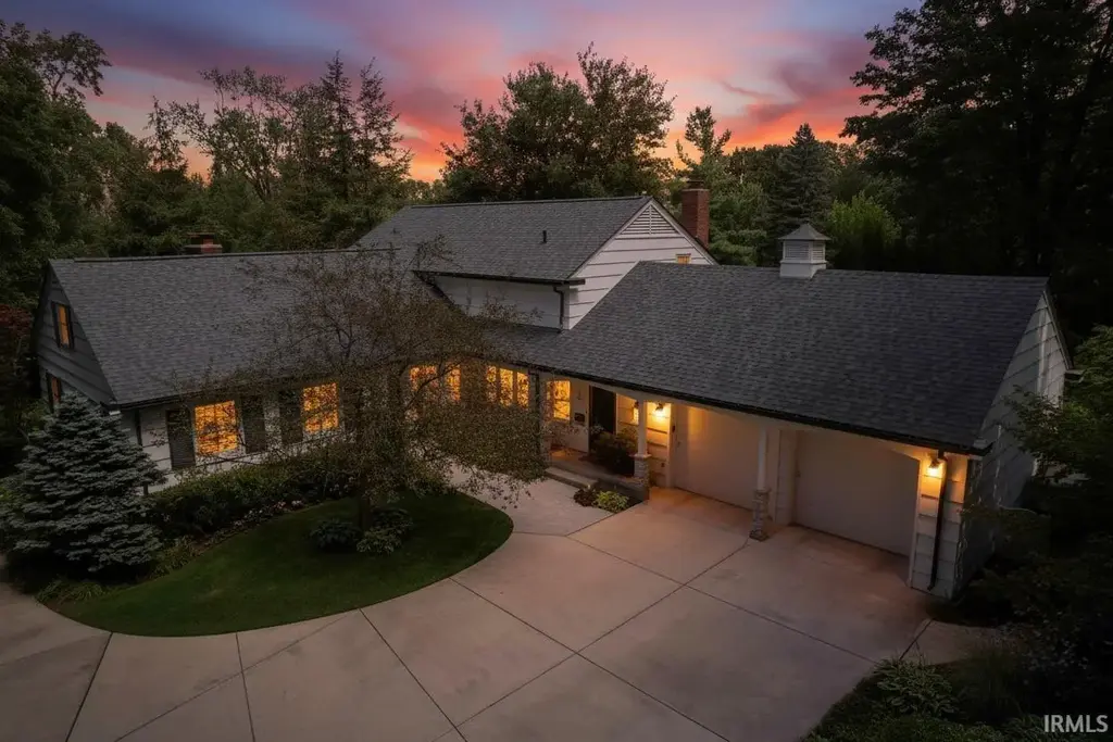 1326 Garland Road, South Bend
