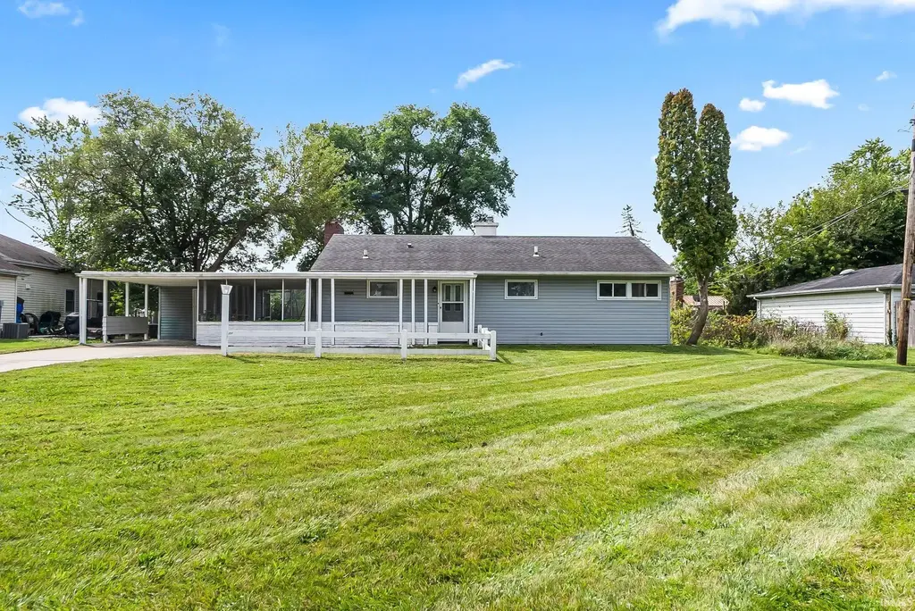116 E Hoover Drive, Fort Wayne