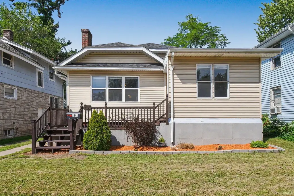 1241 Diamond Avenue, South Bend