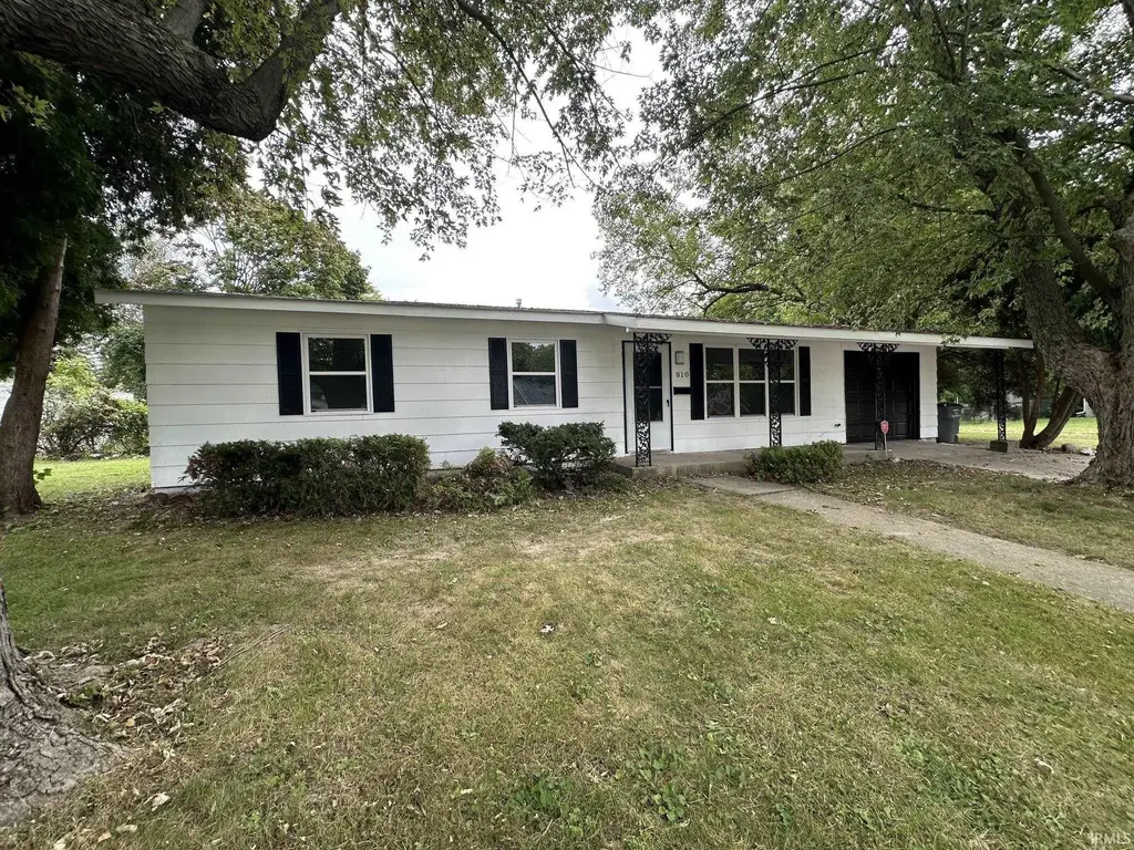 810 Westminster Lane, Kokomo