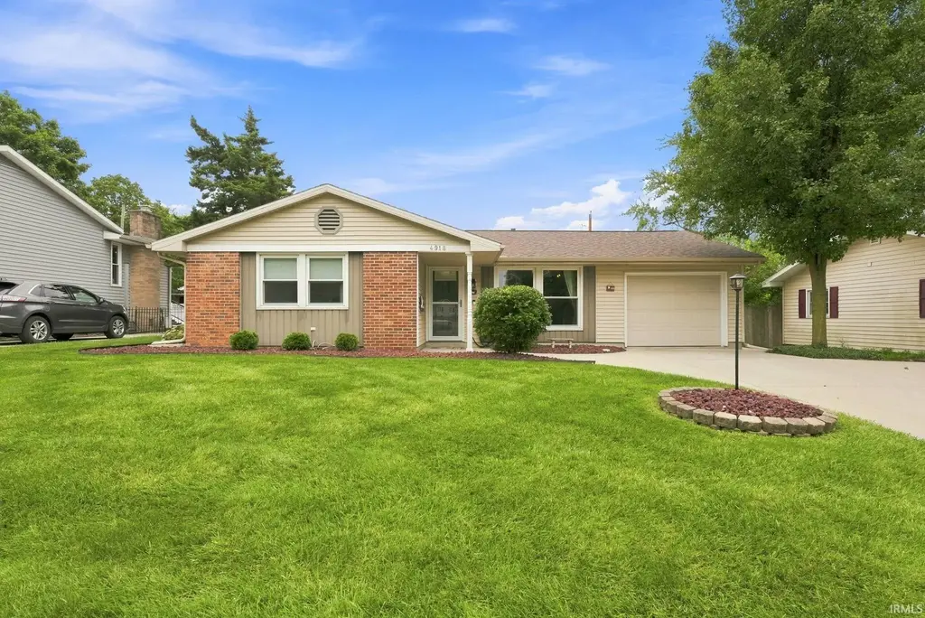 4918 Eastwick Drive, Fort Wayne