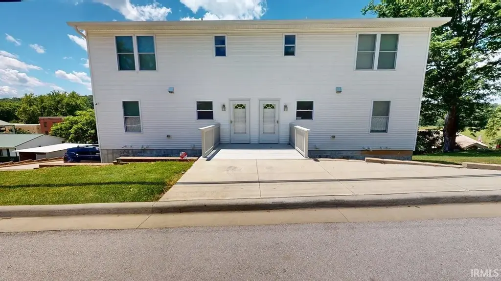 8290 W Second Street, West Baden