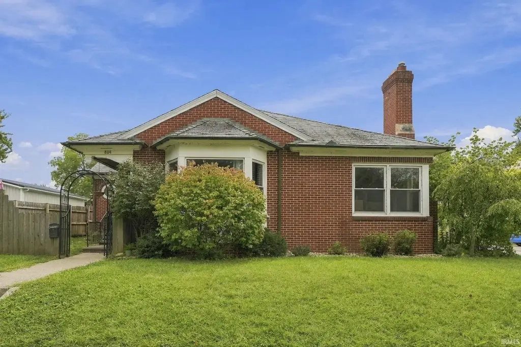 804 E Diamond Street, Kendallville