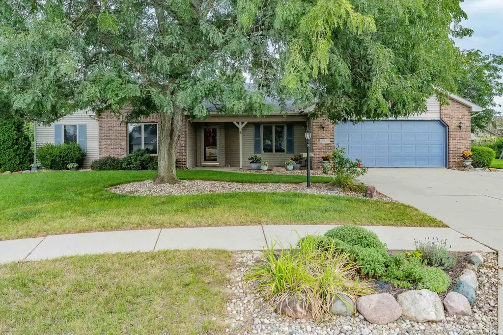 10839 Keelboat Cove, New Haven