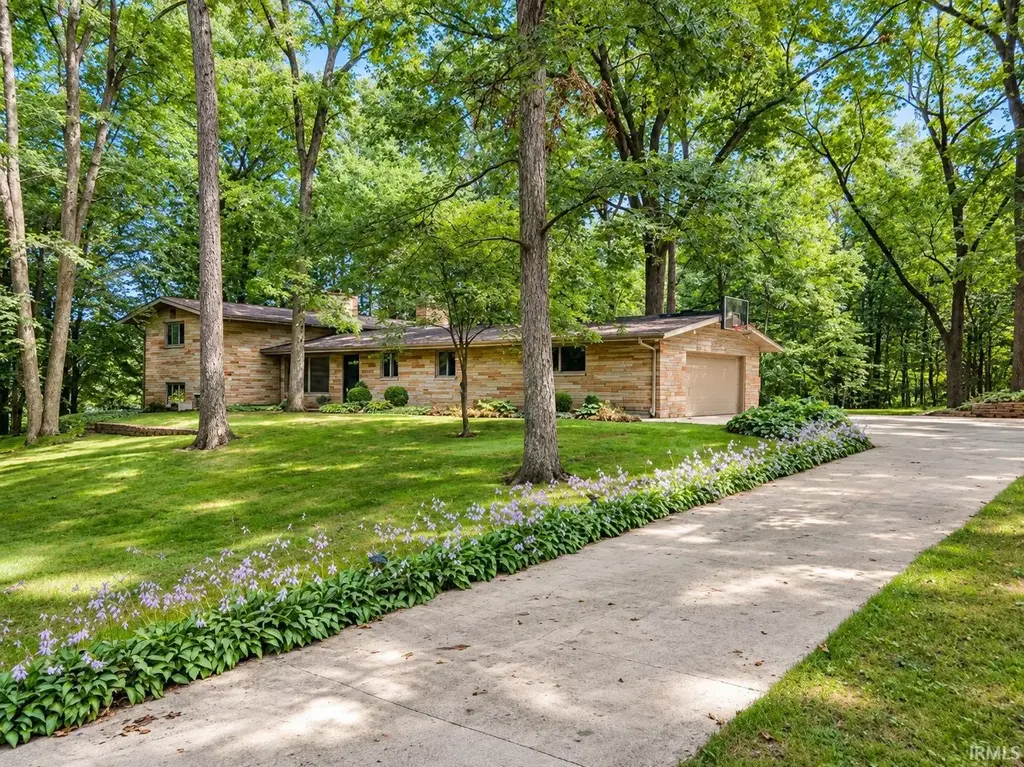 2804 N Walnut Way, Marion