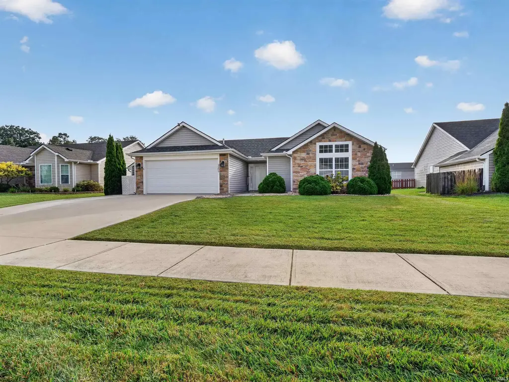2250 Henry V Crossing, Fort Wayne