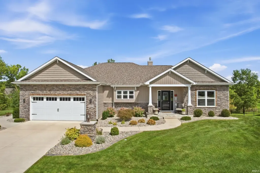 2880 Farrah Crossing, Fort Wayne