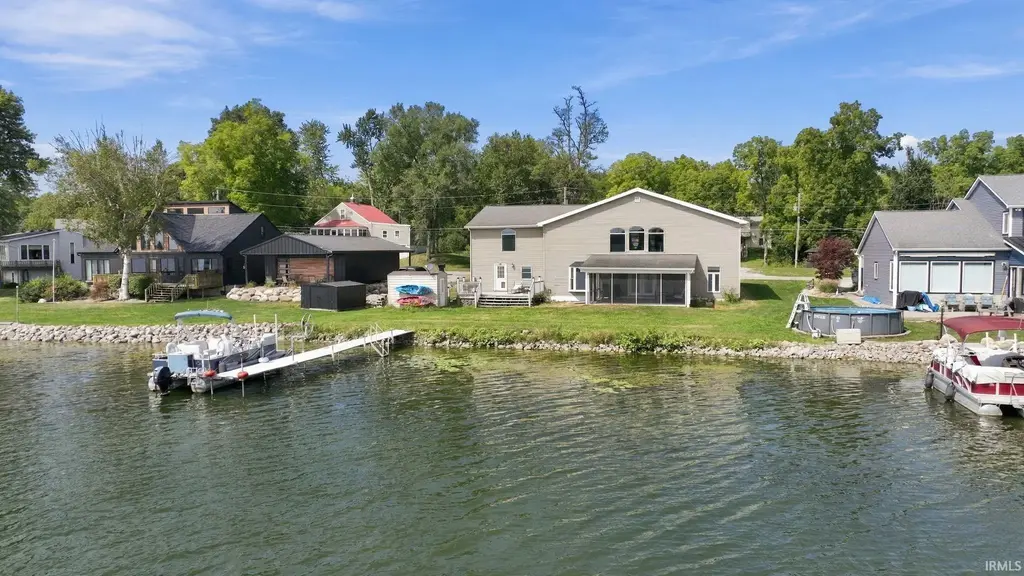 6530 E Mcguire Road, Churubusco