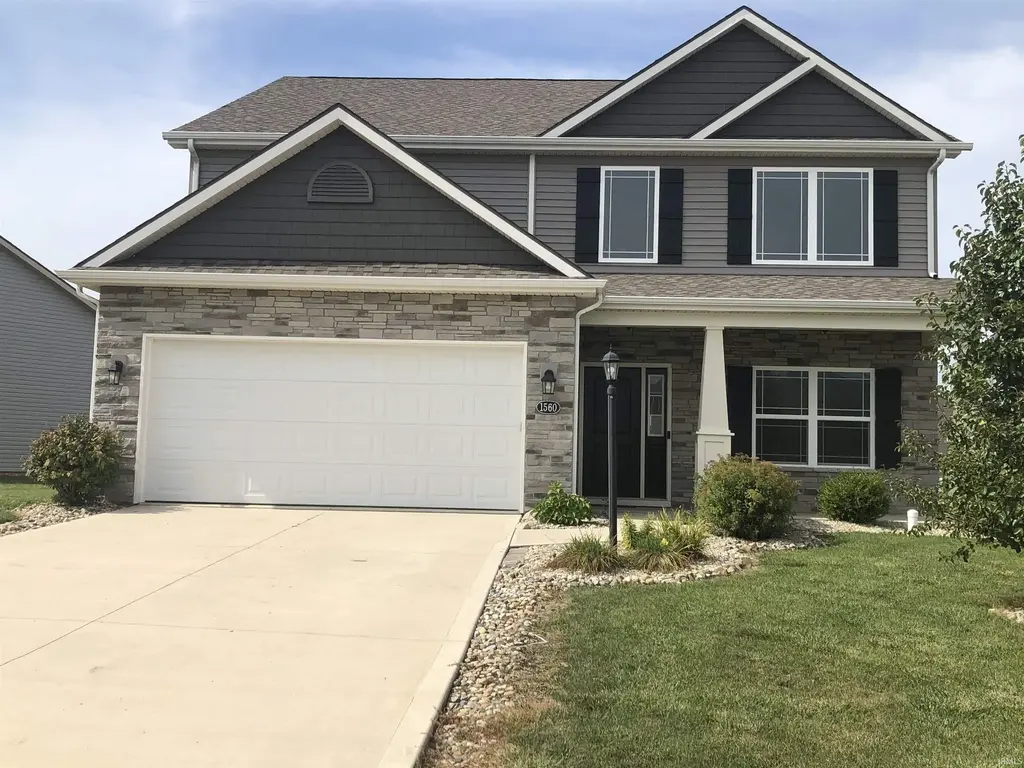 1560 Glen Hollow Drive, Fort Wayne