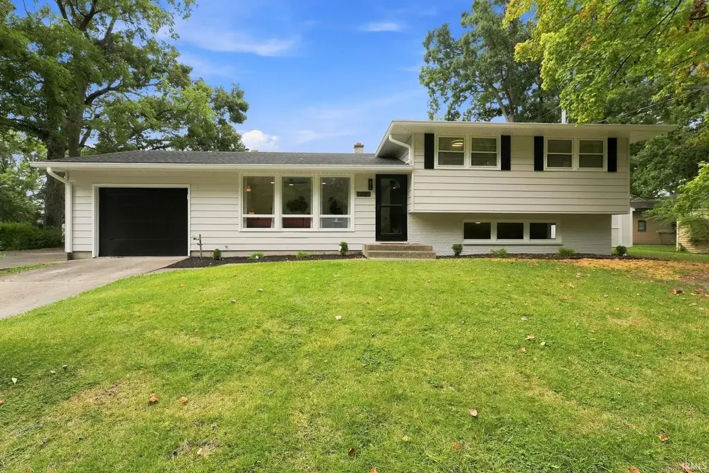 1805 Yale Drive, Fort Wayne