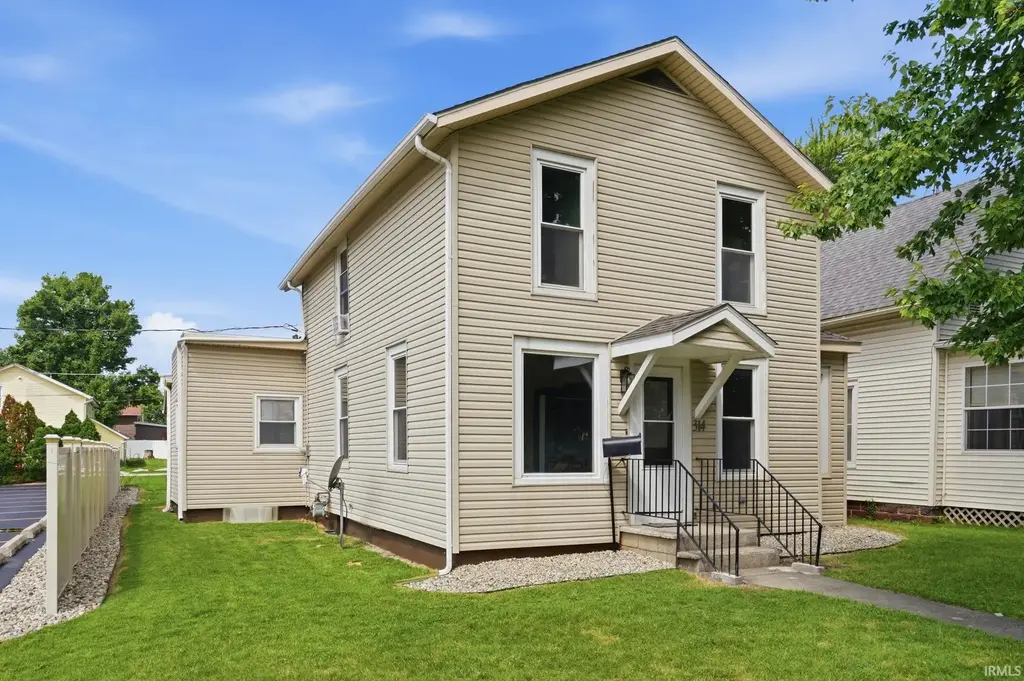 314 S Line Street, Columbia City