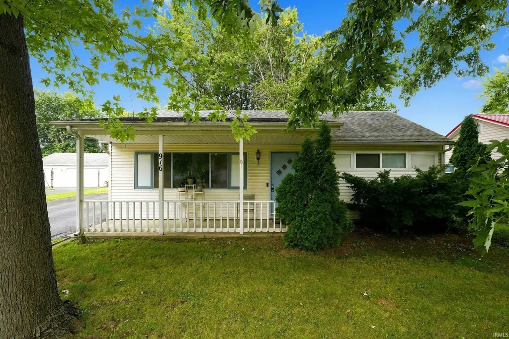 916 W Circle Drive, New Haven
