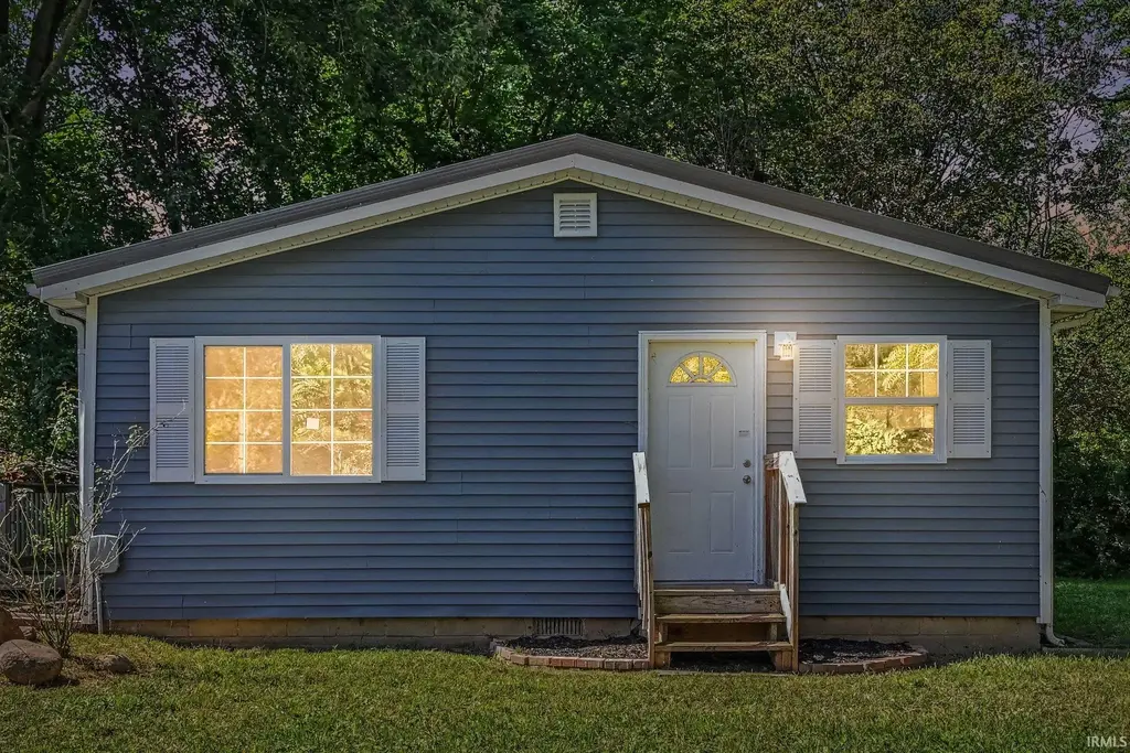 108 River Street, Ligonier