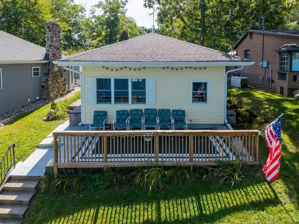 9045 E 480 S, Wolcottville