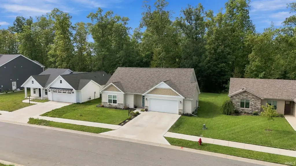 558 S Valley Drive, Columbia City