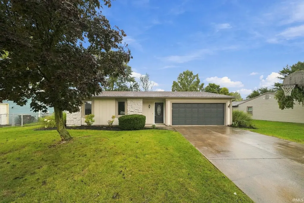 4613 Kingsbury Drive, Fort Wayne