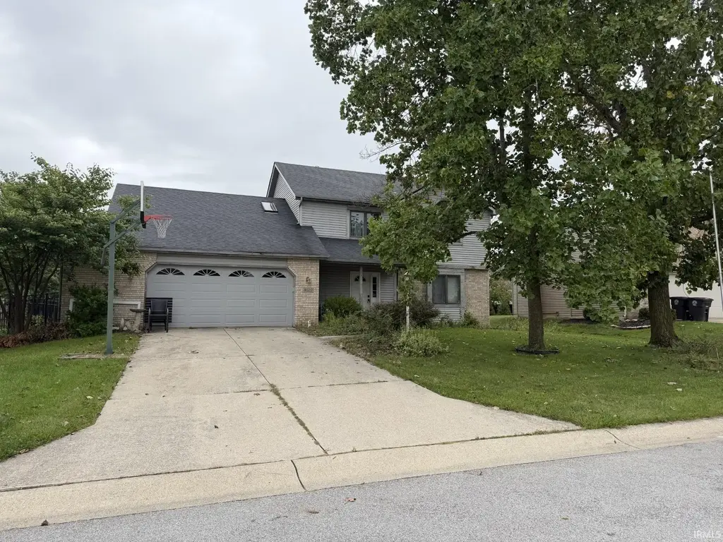 8522 Summerset Place, Fort Wayne