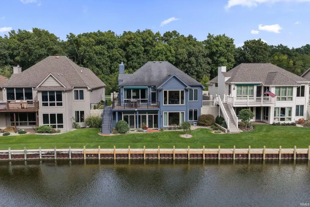 709 Bittersweet Cove Drive, Mishawaka