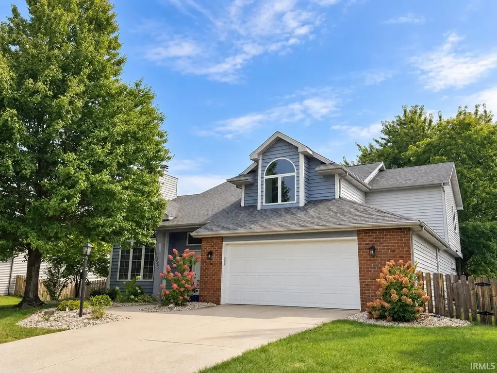 8325 Deer Brook Place, Fort Wayne