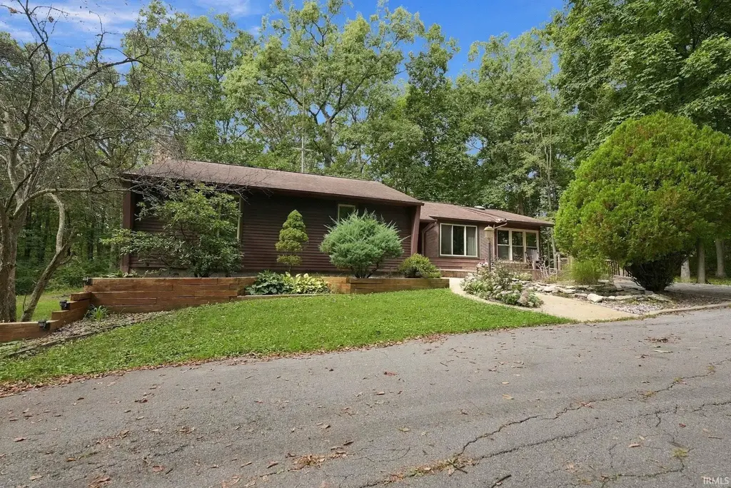 1130 Pion Road, Fort Wayne