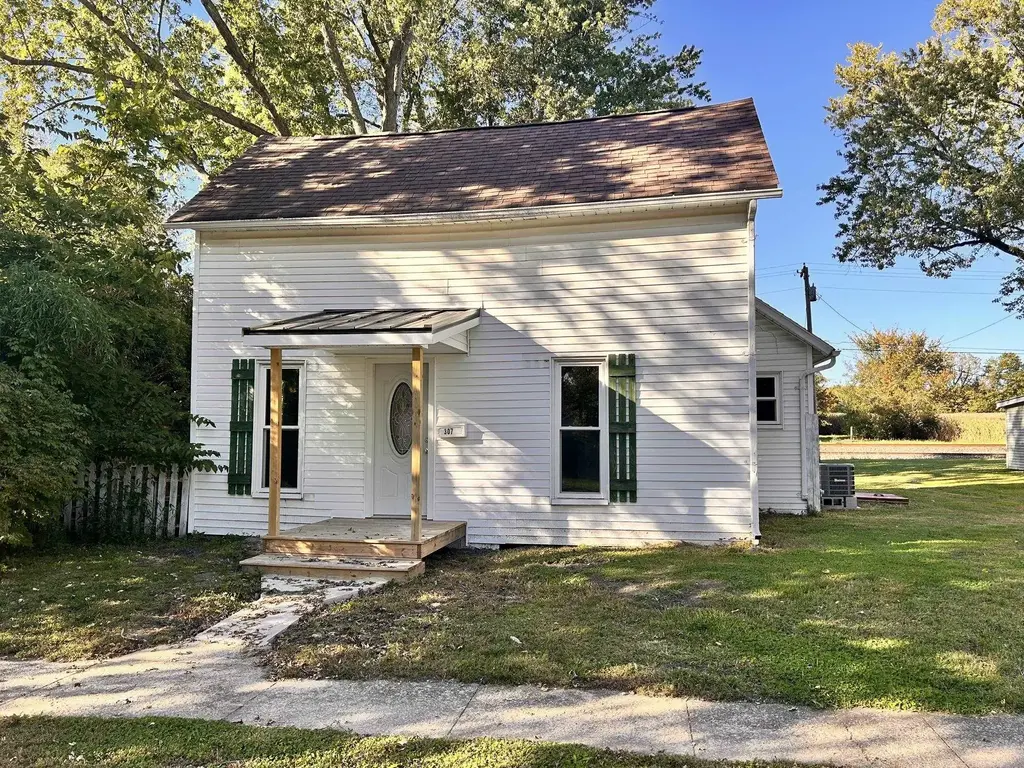 307 E Broad Street, South Whitley