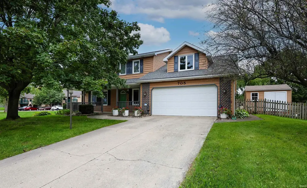705 Valdosta Drive, Fort Wayne