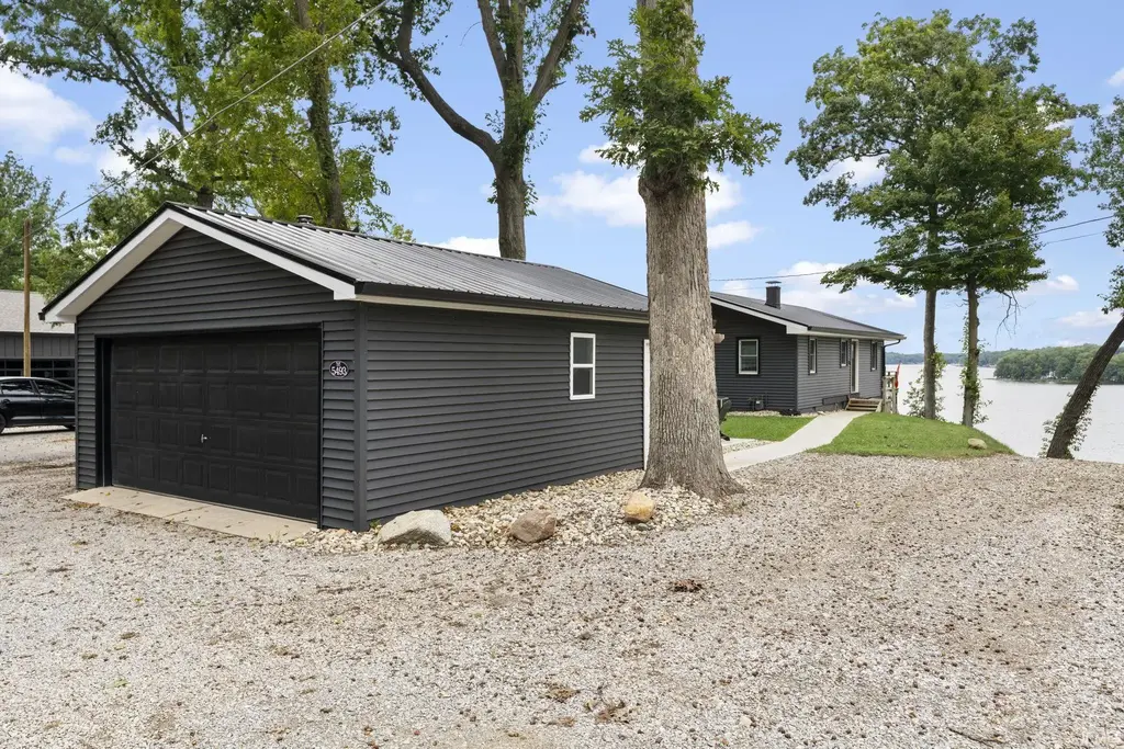 5493 E Colonial Oaks Drive, Monticello
