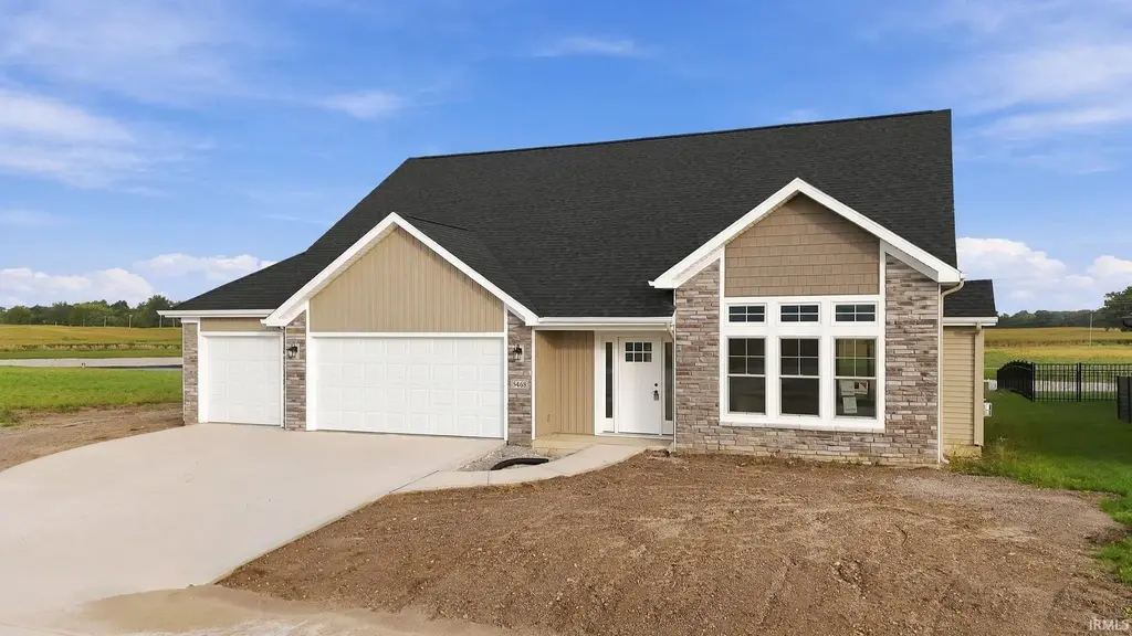 5468 Broad Fields Cove, Fort Wayne