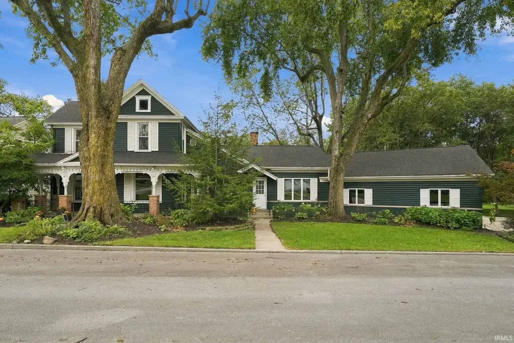 201 W 1st Street, Warren