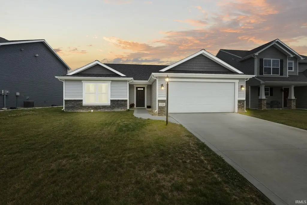 1318 Verdigris Pass, Fort Wayne