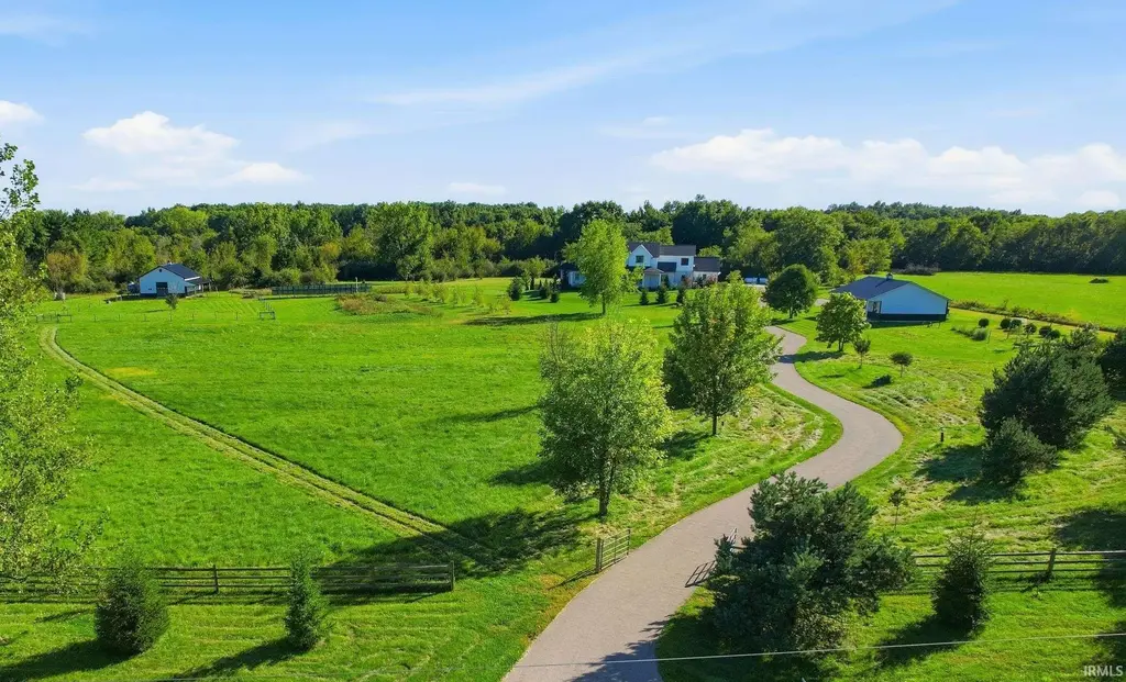 11205 W North County Line Road, Churubusco