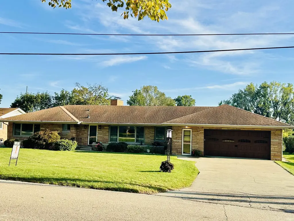 1825 Rainbow Bend Boulevard, Elkhart