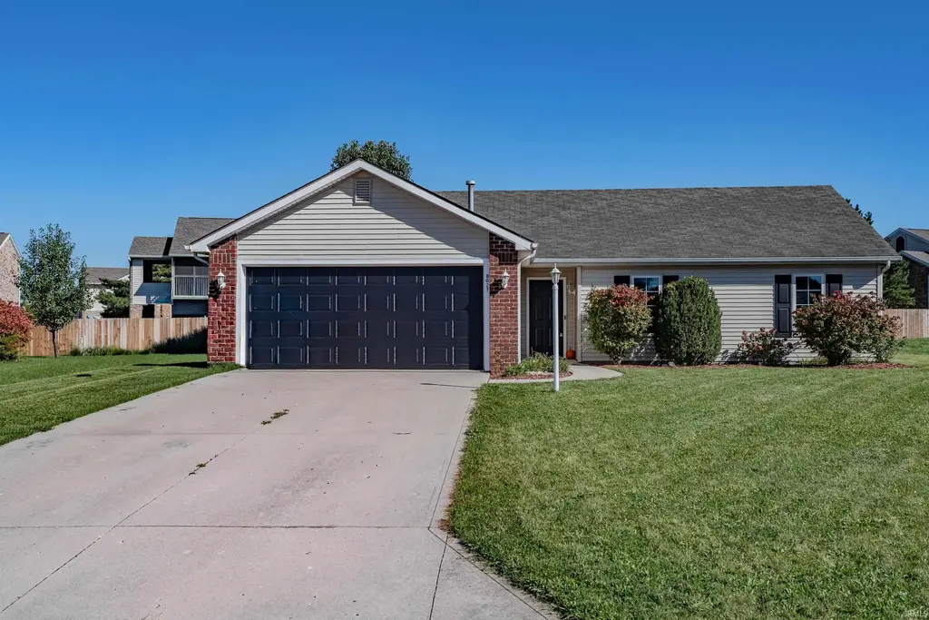 8627 Tara Court, Fort Wayne