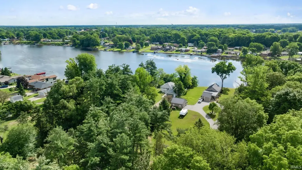56040 River Heights, Elkhart