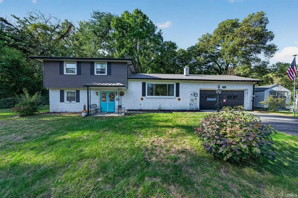 23737 Decamp Boulevard, Elkhart