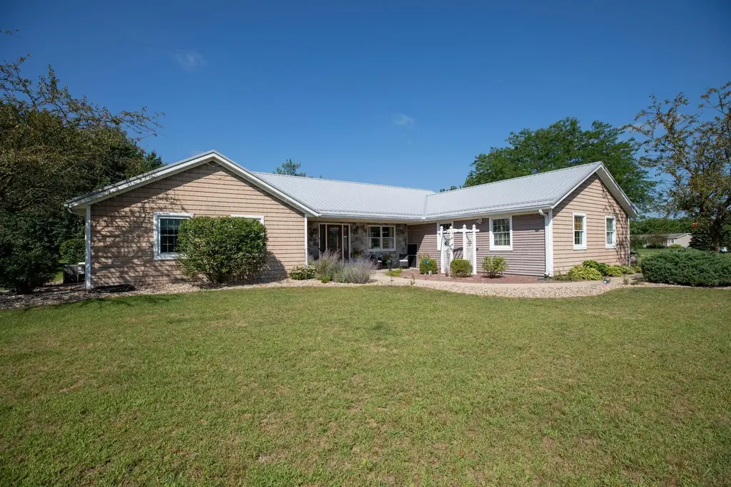 1500 Cardinal Circle, Rochester