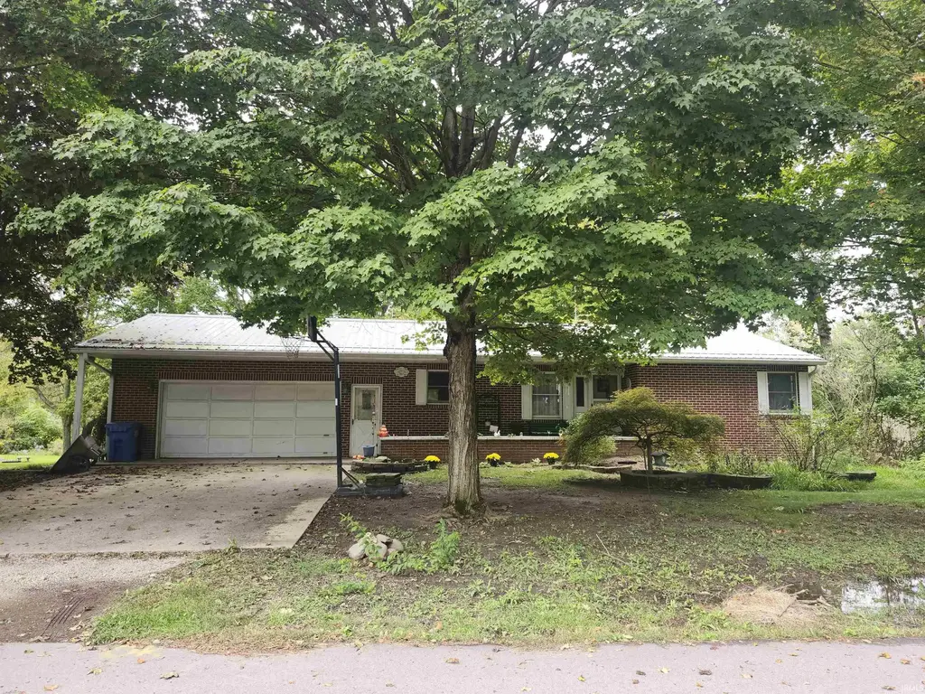 16 S Stickler Road, Columbia City