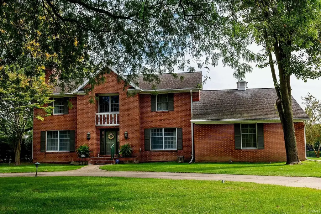 3040 Twin Pines Point, Elkhart