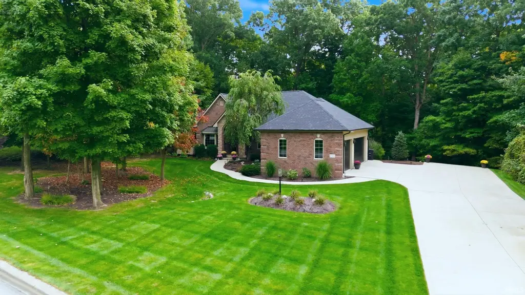 6327 Chase Creek Run, Fort Wayne