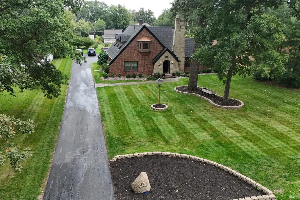 3812 Kirkwood Drive, Fort Wayne