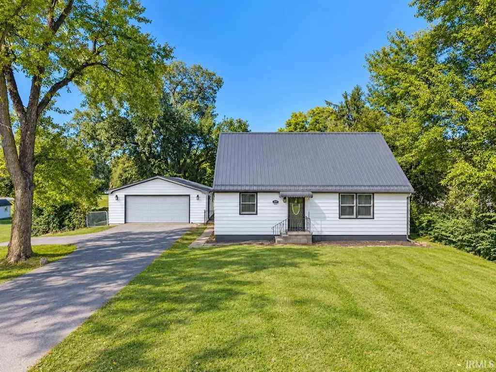 3560 Sandpoint Road, Fort Wayne