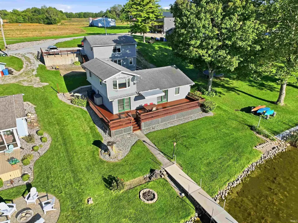 7989 N Arnold Road, Columbia City