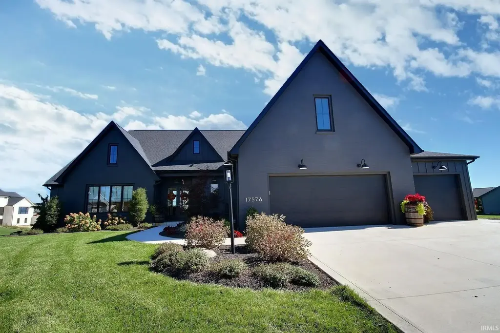 17576 Letterbrick Run, Leo