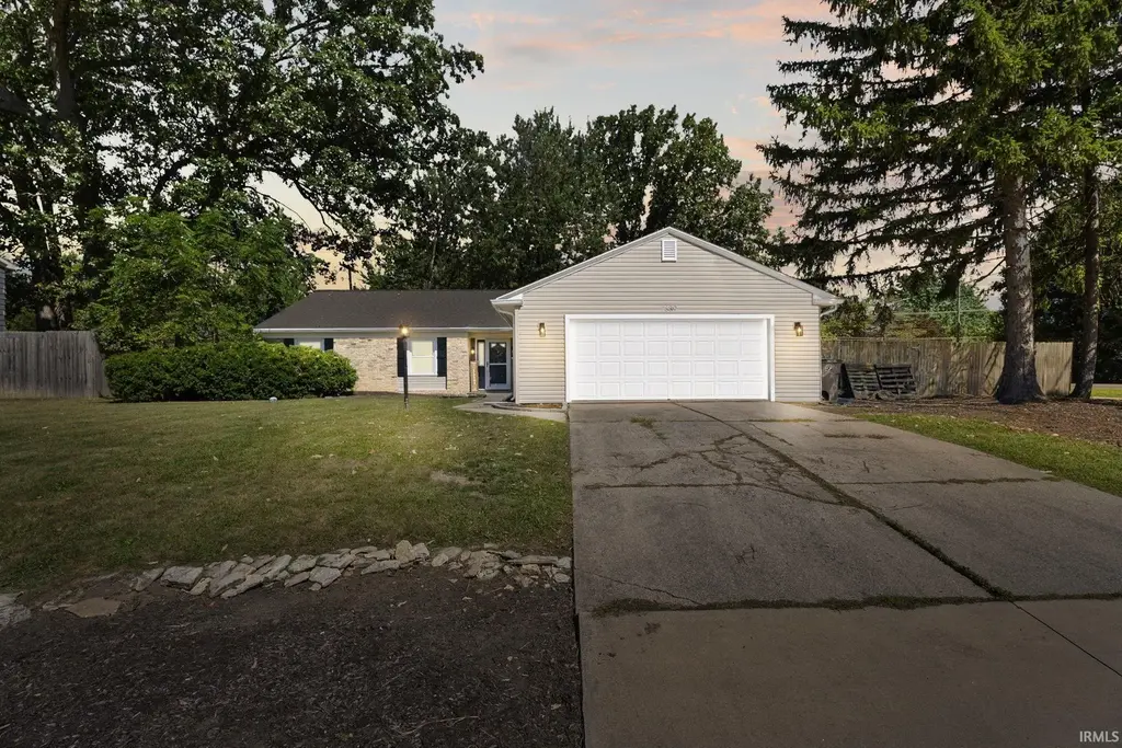 7339 Bellwood Drive, Fort Wayne