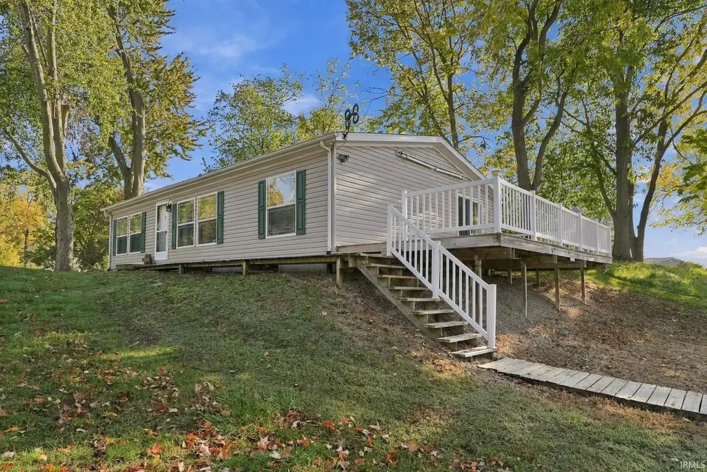 6479 E Mcguire Road, Churubusco