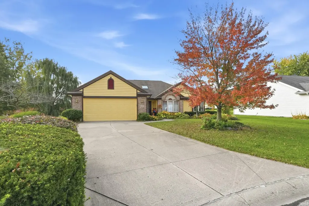 8401 Pember Brook Drive, Fort Wayne Property Listing: MLS® #202642952